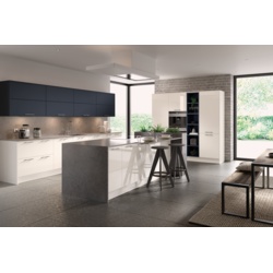 Chippendale Super Gloss White Kitchen