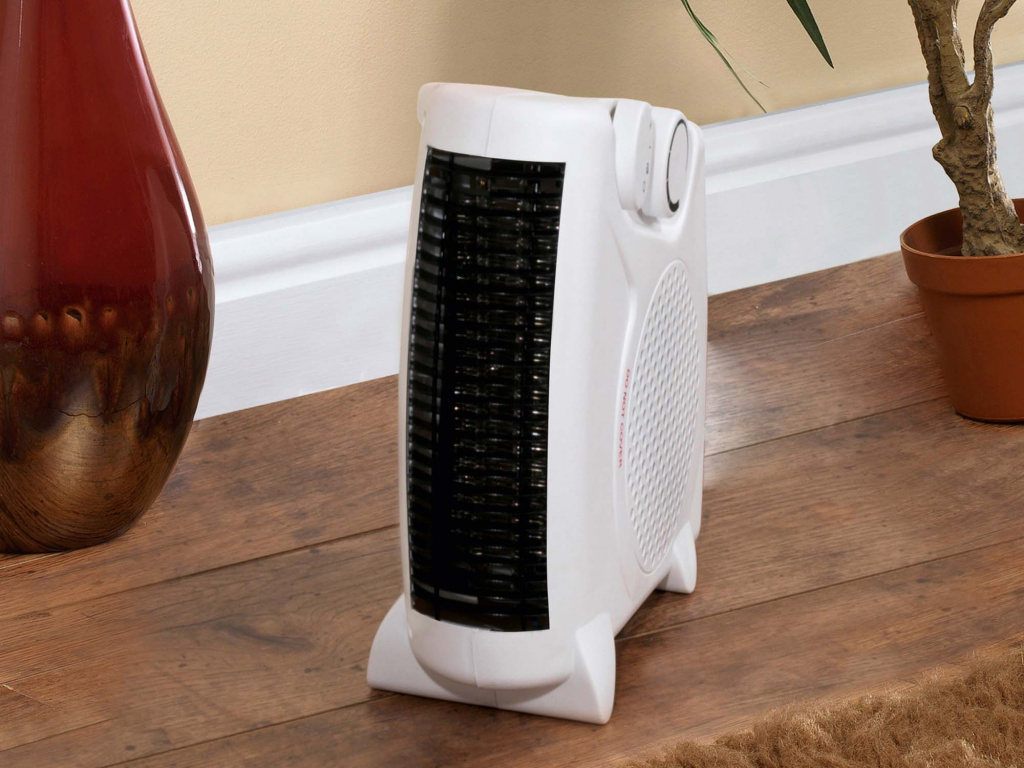 SupaWarm Fan Heater 2000W - Size: 250mm(w)x120mm(d)x240mm(h)