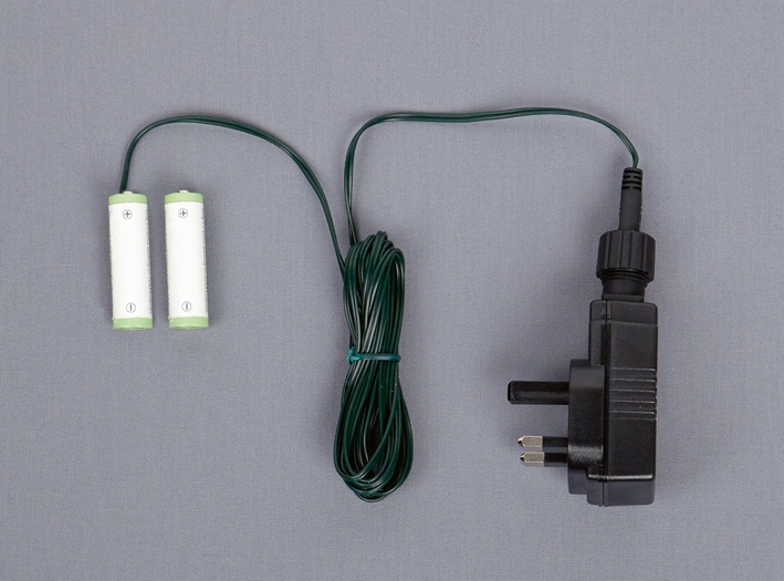 Premier Battery Replacement Adaptor 3 Volts 2 X AA